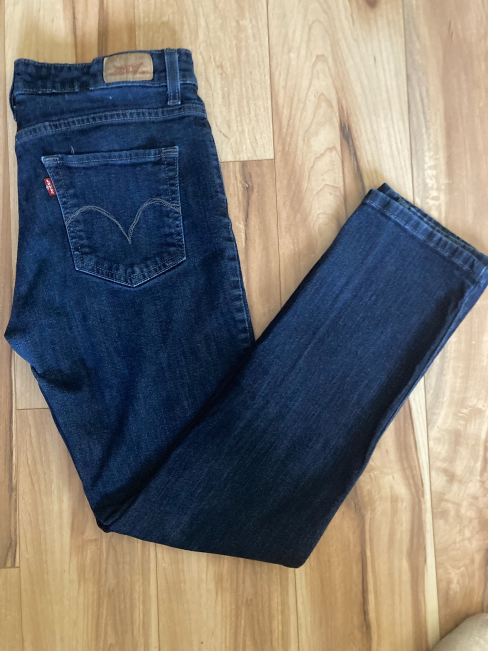Levi’s premium denim mid- rise skinny